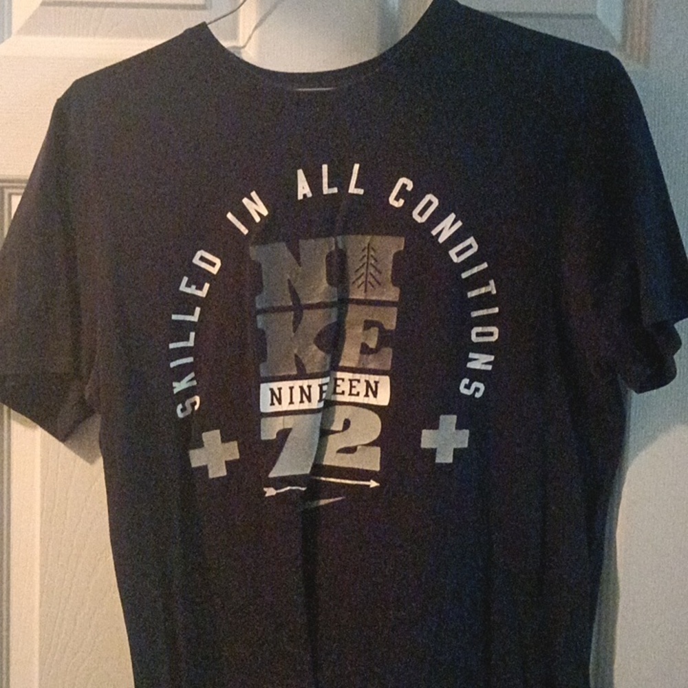 Nike T Shirt
